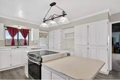 2135 N Wedgewood Ln, Cedar City, UT 84721 - Photo 6