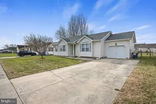 141 Honey Brook Ln, Felton, DE 19943 - Photo 2