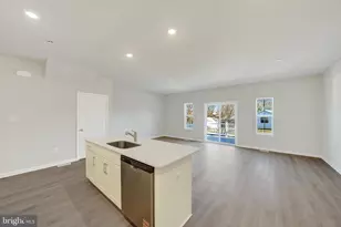 553 W North St, Smyrna, DE 19977 - Photo 4