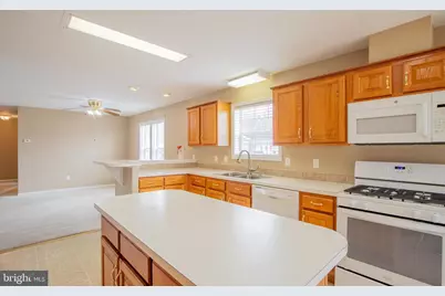 310 Persimmon Circle W #310, Dover, DE 19901 - Photo 10