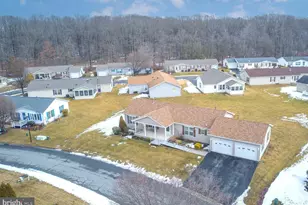 310 Persimmon Cir W, Dover, DE 19901 - Photo 2