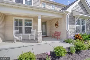 212 Skipping Stone Ln, Dover, DE 19904 - Photo 2
