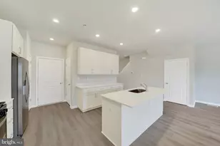 565 W North St, Smyrna, DE 19977 - Photo 4