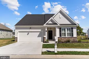 24 Skipping Stone Ln, Dover, DE 19904 - Photo 1