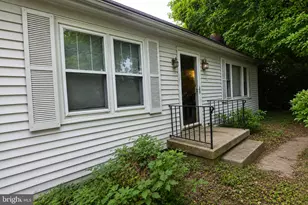 730 E Division St, Dover, DE 19901 - Photo 2