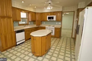 18 N Springview Dr, Dover, DE 19901 - Photo 30