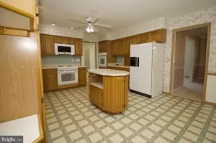 18 N Springview Dr, Dover, DE 19901 - Photo 32