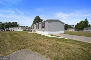 1061 S Little Creek Rd, Dover, DE 19901 - Photo 2