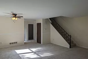 830 Woodcrest Dr, Dover, DE 19901 - Photo 4