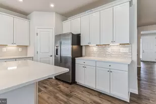 17 Golden Raintree Ct, Middletown, DE 19709 - Photo 4