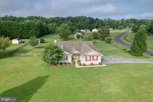 223 Tina Marie Ln, Smyrna, DE 19977 - Photo 2