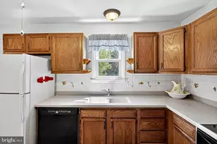 24 Thomas Jefferson Blvd, Newark, DE 19702 - Photo 16