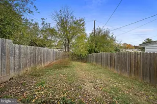 43 Thorn Ln, New Castle, DE 19720 - Photo 2