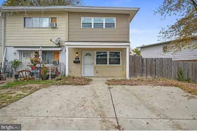 43 Thorn Lane, New Castle, DE 19720 - Photo 1