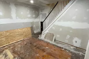 321 E 9th St, Wilmington, DE 19801 - Photo 2