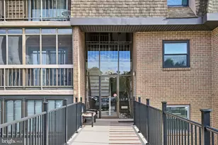 5426 Valley Green Dr, Wilmington, DE 19808 - Photo 2