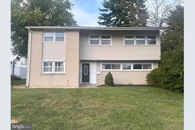 8 N Avon Drive, Claymont, DE 19703 - Photo 2