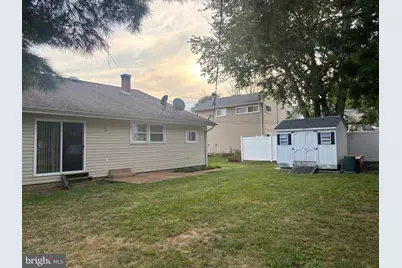 8 N Avon Drive, Claymont, DE 19703 - Photo 18