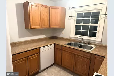 886 Broadfield Drive, Newark, DE 19713 - Photo 4