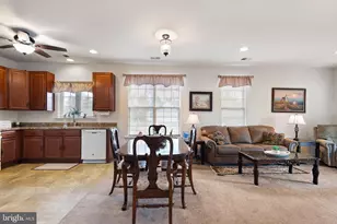 77 Grand National Ln, Newark, DE 19702 - Photo 10