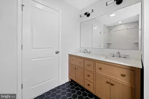 31 Memorial Dr, New Castle, DE 19720 - Photo 20