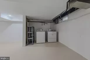 2111 N Locust St, Wilmington, DE 19802 - Photo 14