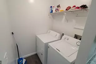 1402 Waters Edge Dr, Newark, DE 19702 - Photo 4