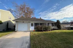 2615 Longfellow Dr, Wilmington, DE 19808 - Photo 2