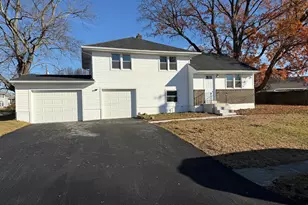 13 Center Cir, Wilmington, DE 19808 - Photo 1