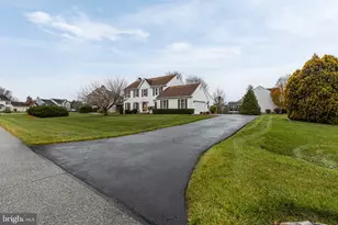 2 Pegasus Pl, Bear, DE 19701 - Photo 4