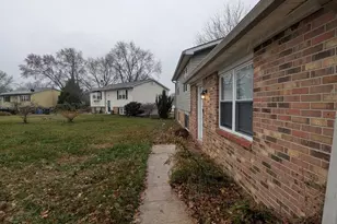 2 Hawkesbury Ct, Newark, DE 19702 - Photo 2