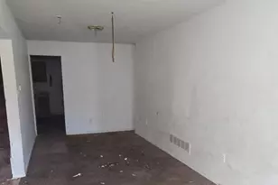 735 E 10th St, Wilmington, DE 19801 - Photo 4