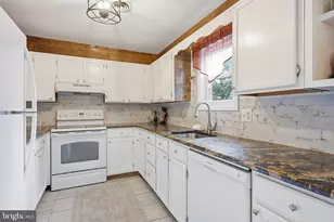 161 Valley Cir, Newark, DE 19711 - Photo 8