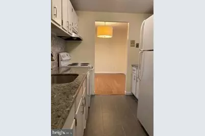 27411 Valley Run Drive #411, Wilmington, DE 19810 - Photo 6