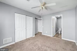 806 Waters Edge Dr, Newark, DE 19702 - Photo 10