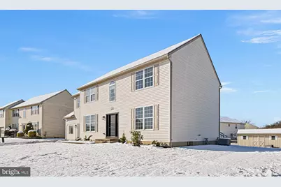 815 Brant Drive, New Castle, DE 19720 - Photo 2
