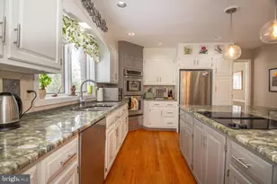 105 Santomera Ln, Wilmington, DE 19807 - Photo 2