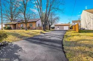 202 E 39th St, Wilmington, DE 19802 - Photo 2