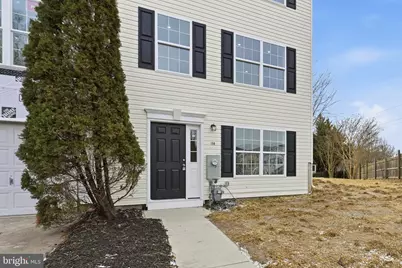 138 Versailles Court, Newark, DE 19702 - Photo 2