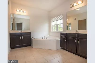 200 W Testaverde Road, Newark, DE 19702 - Photo 18