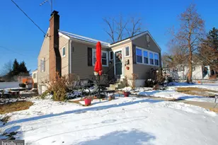 400 W Holly Oak Rd, Wilmington, DE 19809 - Photo 2