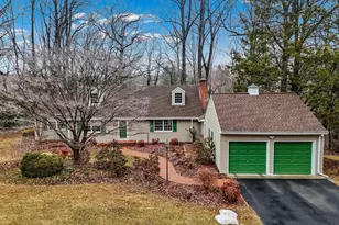 1002 Dixon Dr, Newark, DE 19711 - Photo 1