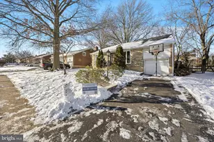 2210 Bradmoor Rd, Wilmington, DE 19803 - Photo 2