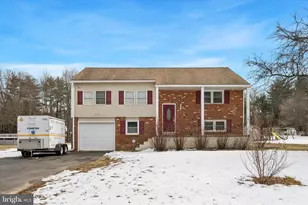 47 Rawlings Dr, Bear, DE 19701 - Photo 1