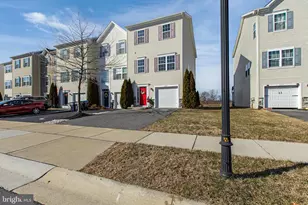 827 Lissicasey Loop, Middletown, DE 19709 - Photo 2