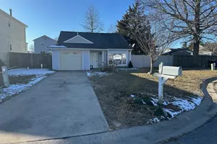 204 W Skeet Circle W, Bear, DE 19701 - Photo 2