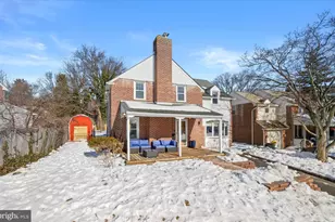 37 W Salisbury Dr, Wilmington, DE 19809 - Photo 2