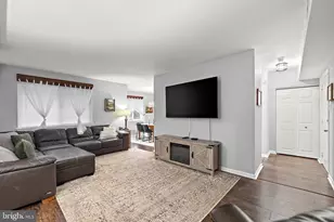 5422 Valley Green Dr, Wilmington, DE 19808 - Photo 2