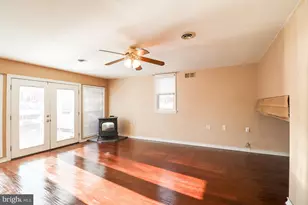 7 Hillside Rd, Claymont, DE 19703 - Photo 4