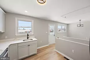 318 S Dupont Rd, Newport, DE 19804 - Photo 10